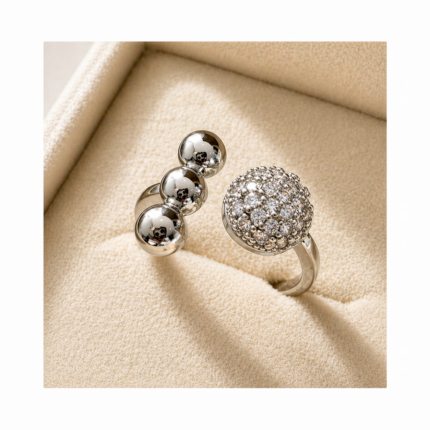 Anillo Regulable Plateado con Esferas